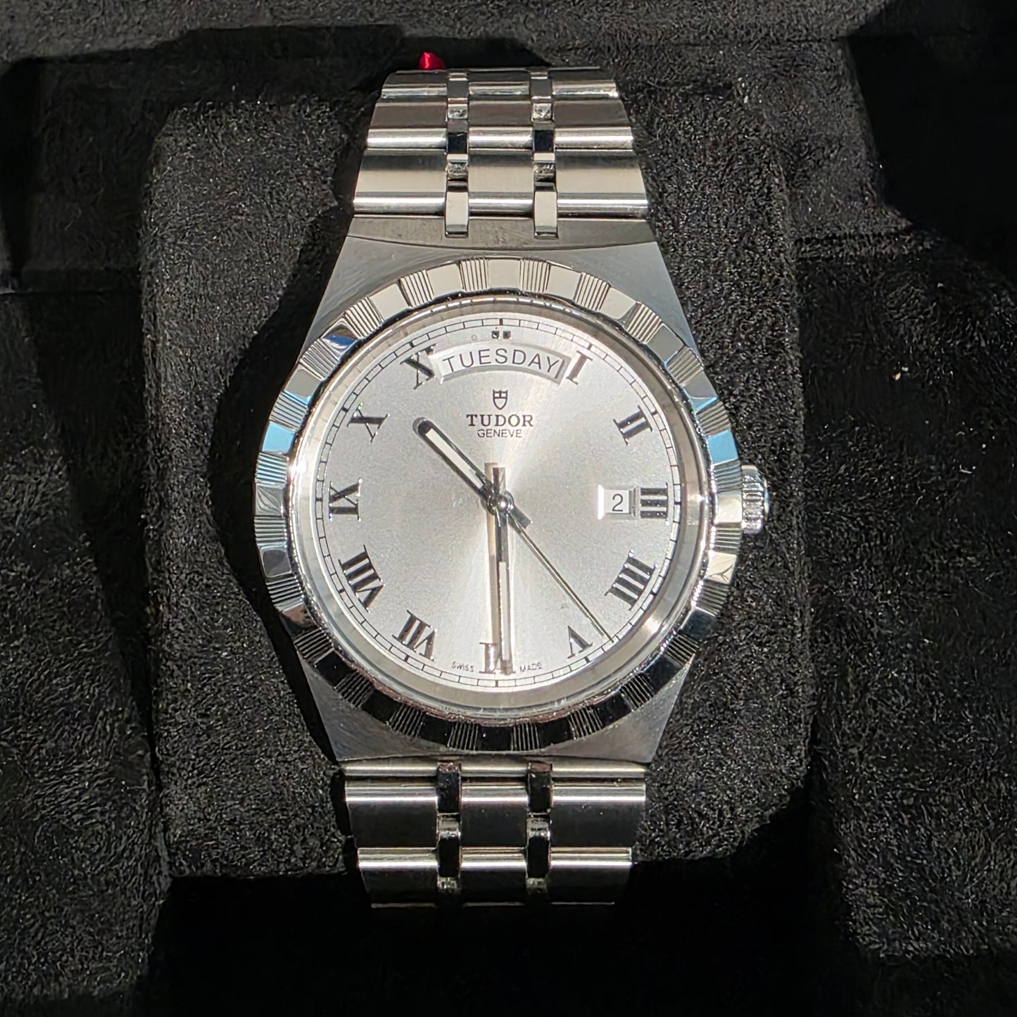 TUDOR Royal 41 mm acier, référence M28600-0001
