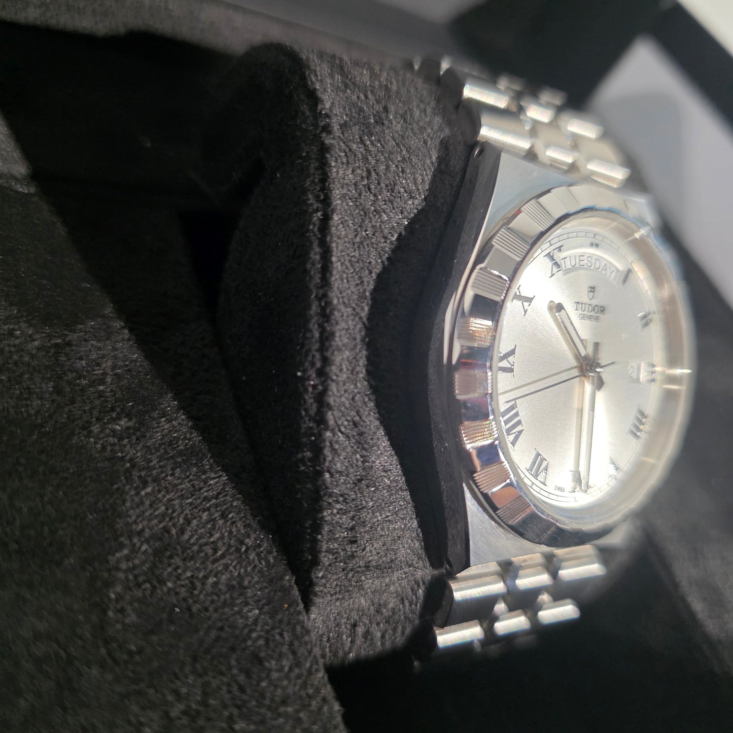 TUDOR Royal 41 mm acier, référence M28600-0001