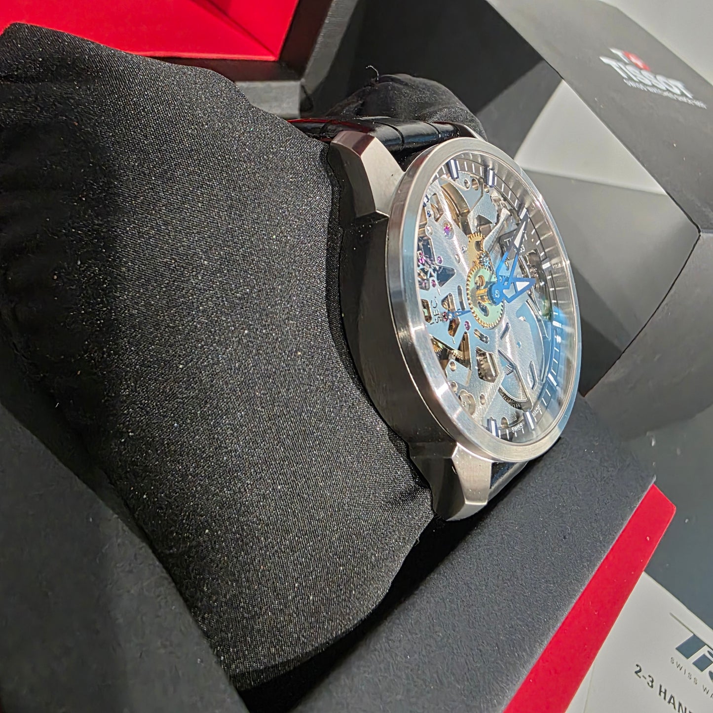 TISSOT T-COMPLICATION squelette - Réf. T070.405.16.411.00 -